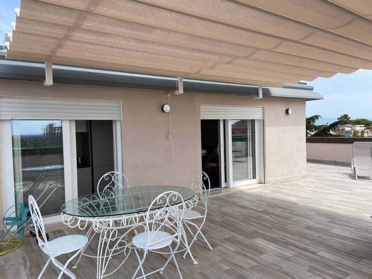 Attico Panoramico Luxury Romaアパートメント エクステリア 写真